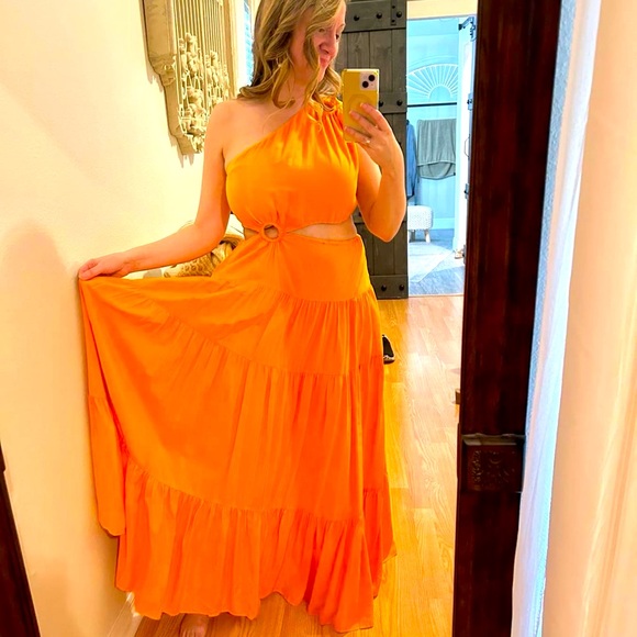 Farm Rio One-Shoulder Asymmetric Cutout Maxi Dress orange medium. NWT - Picture 3 of 4